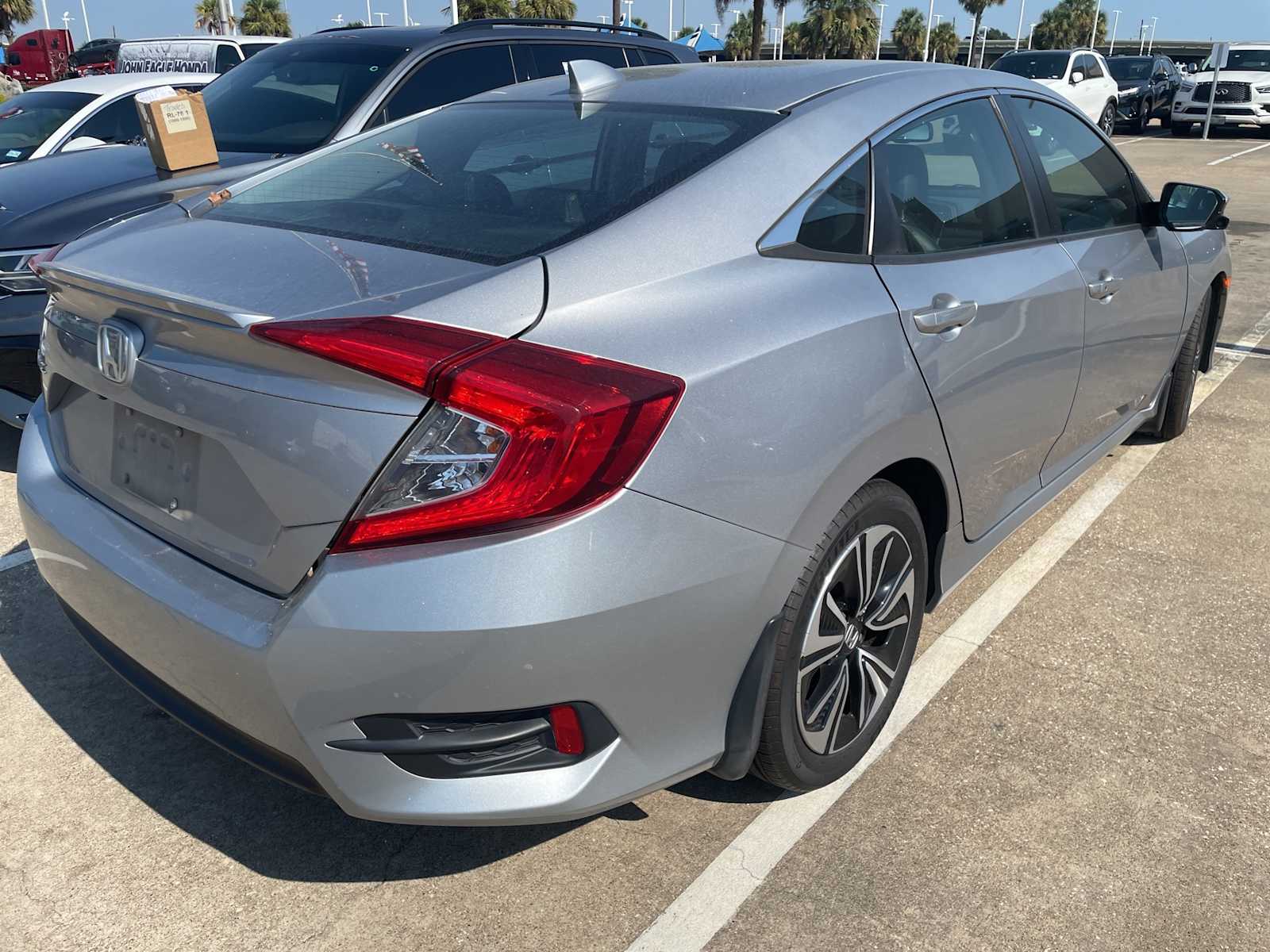 Thumbnail: 2016 Honda Civic - 3