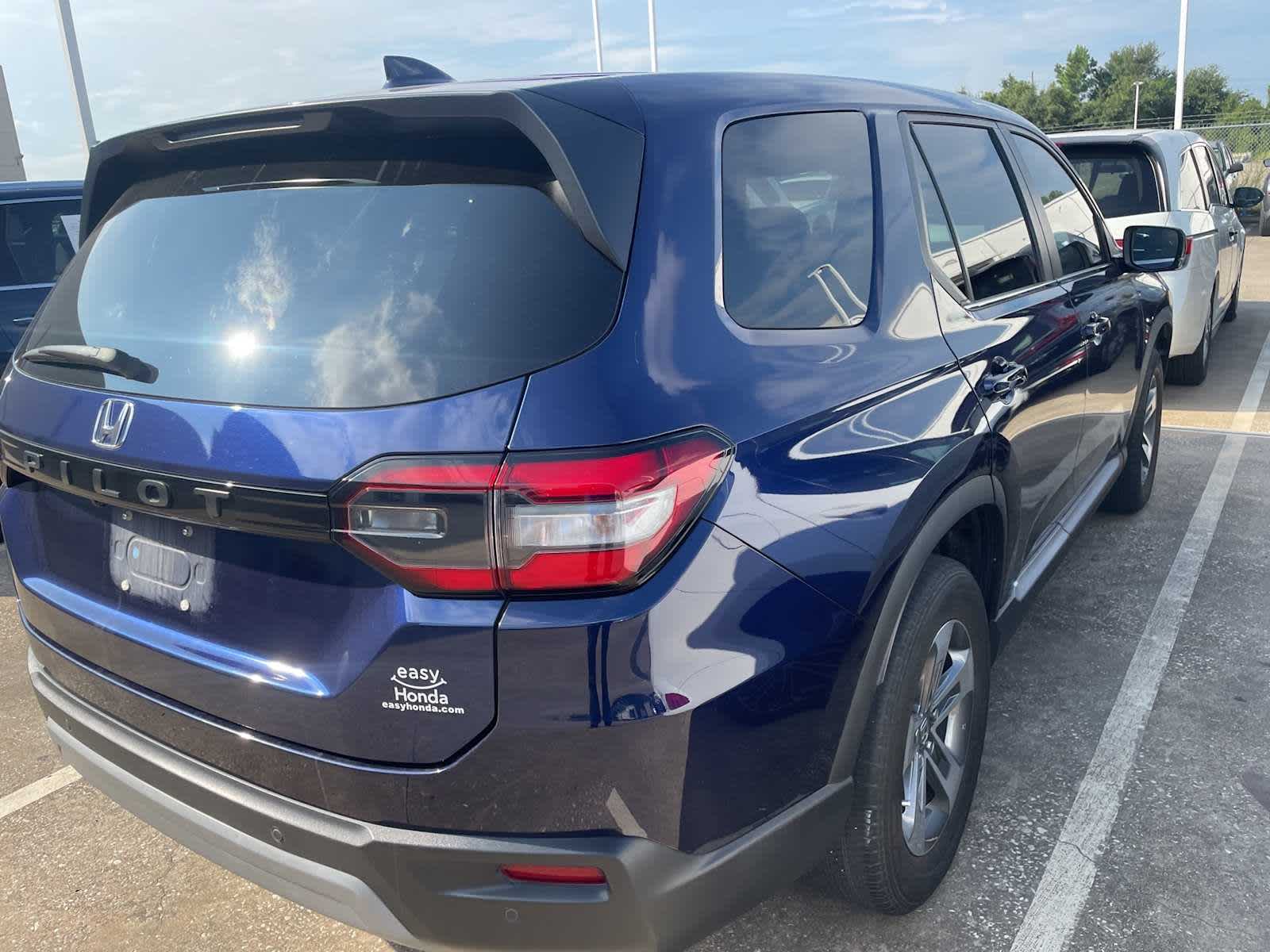 2024 Honda Pilot EX-L photo 3