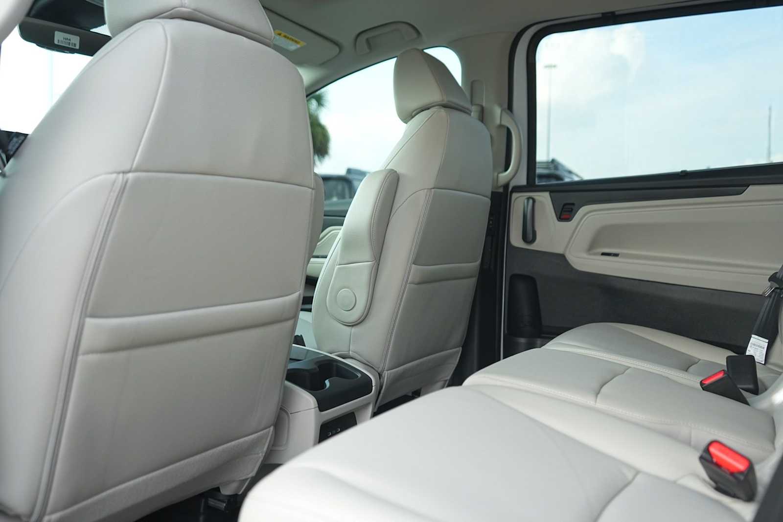 Thumbnail: 2026 Honda Odyssey - 12