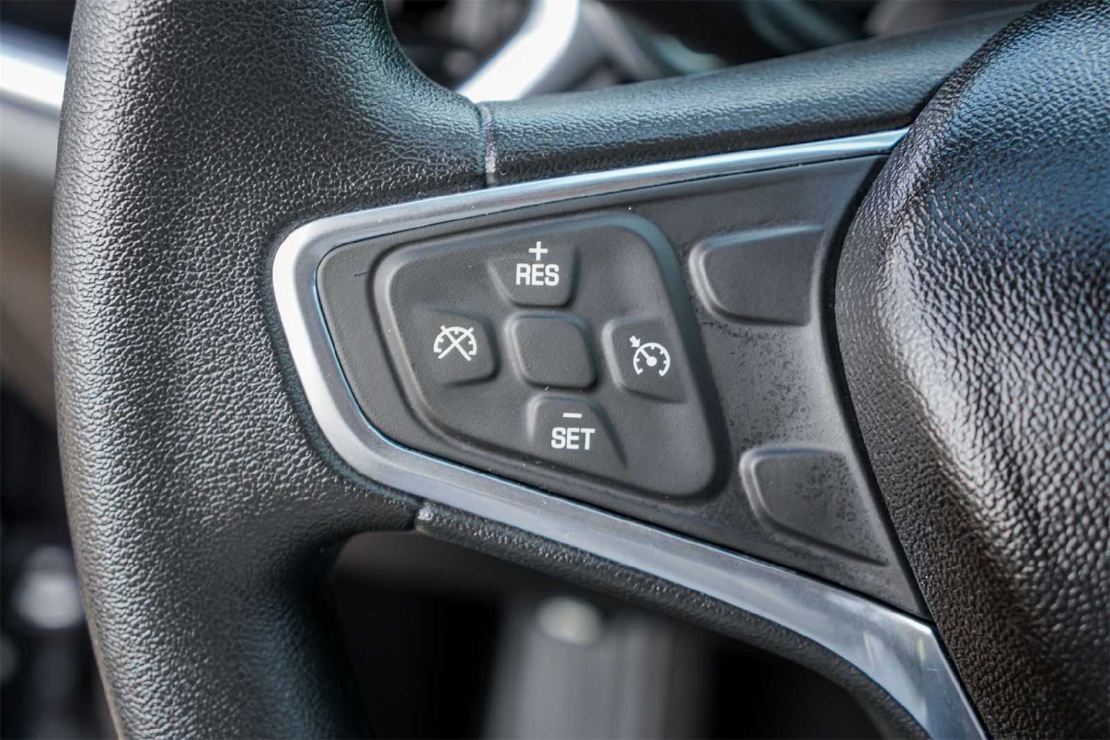 Thumbnail: 2018 Chevrolet Equinox - 25