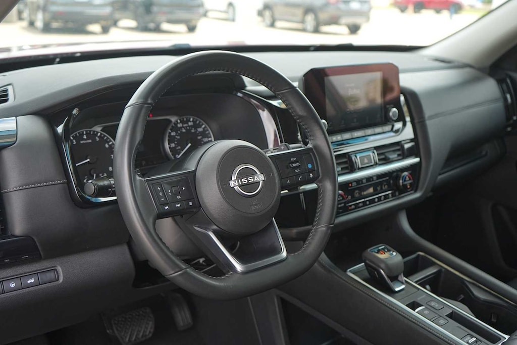 Used 2025 Nissan Pathfinder SV SUV