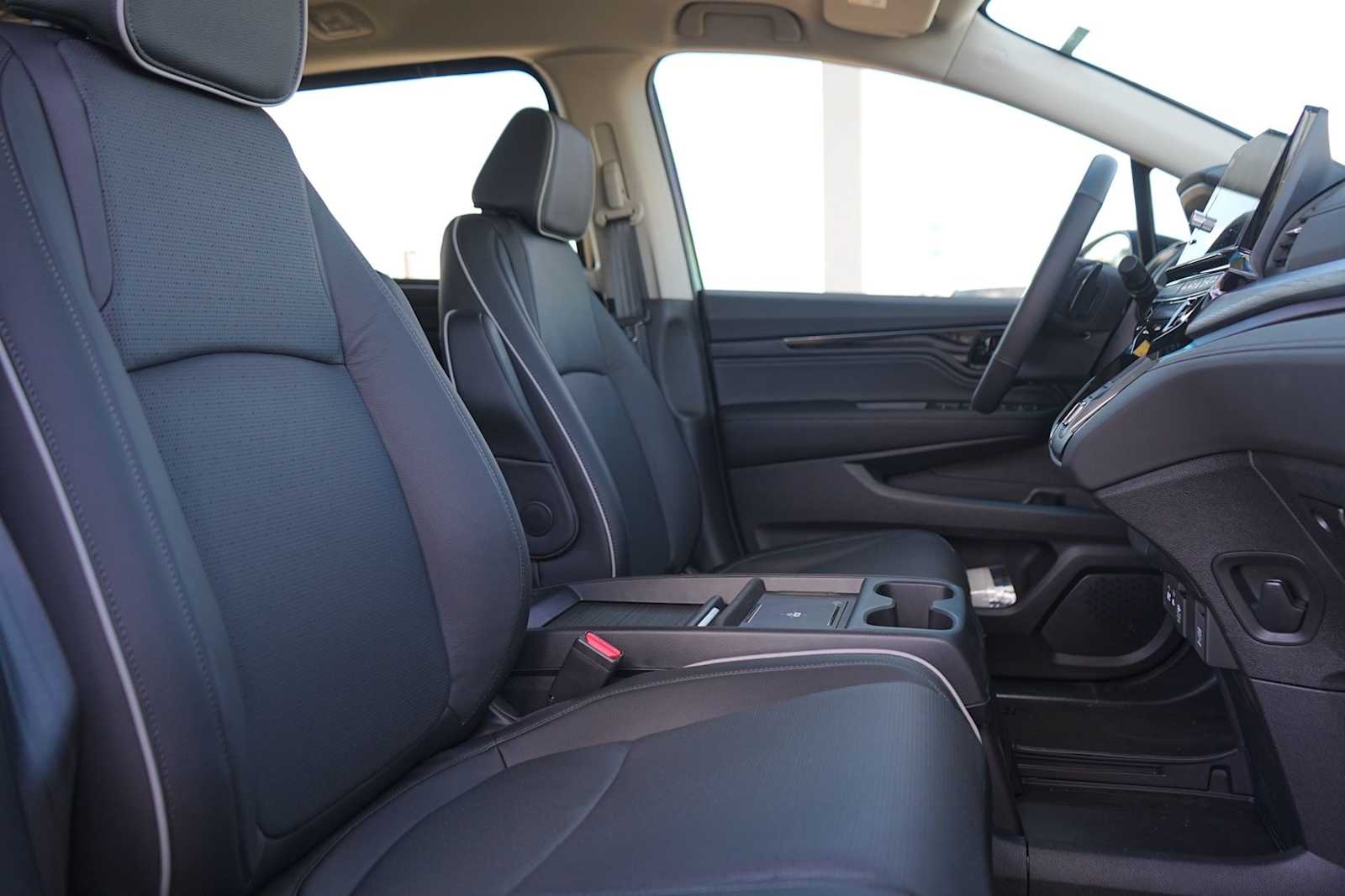 Thumbnail: 2026 Honda Odyssey - 14