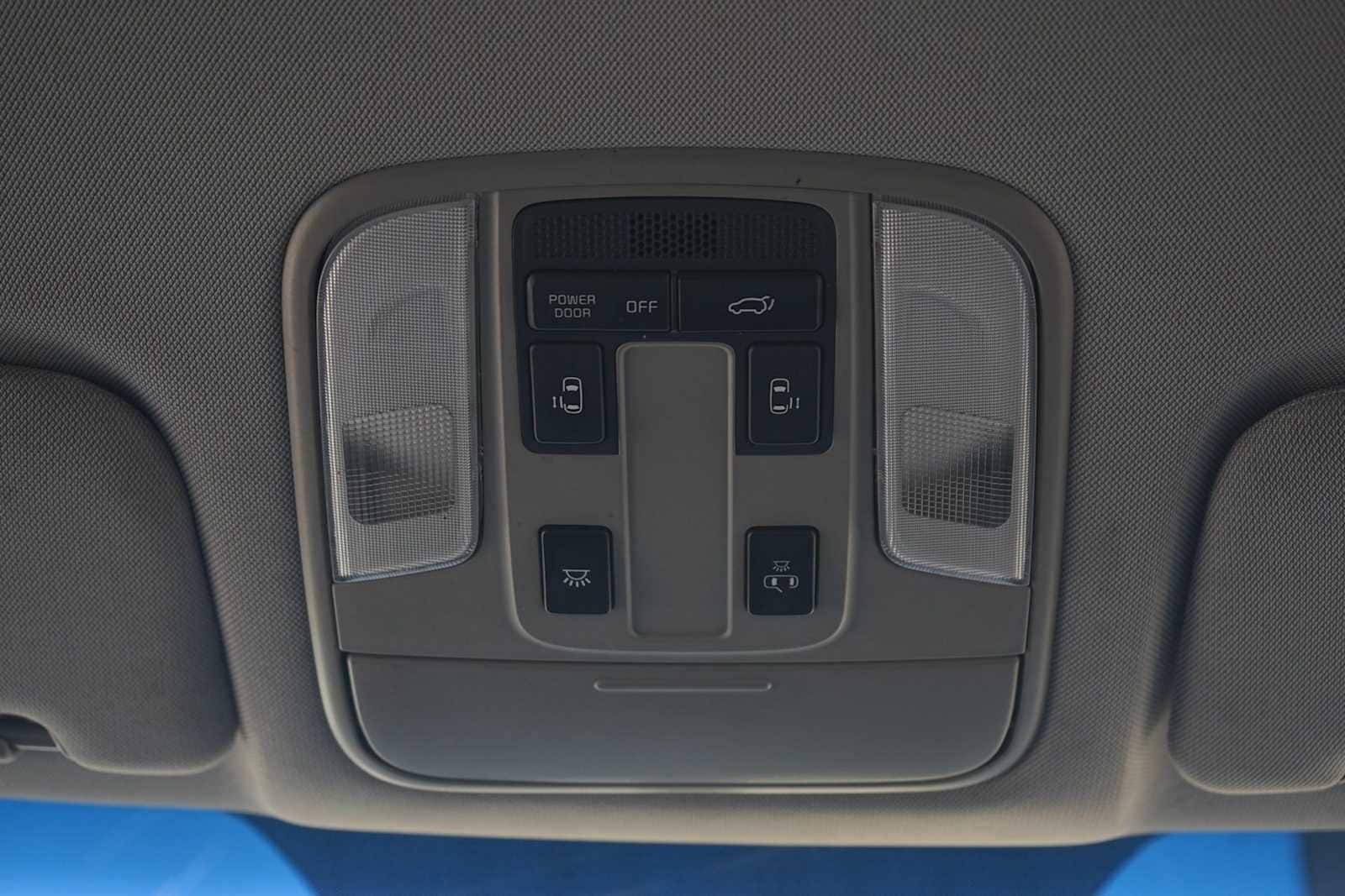 Thumbnail: 2017 Kia Sedona - 24