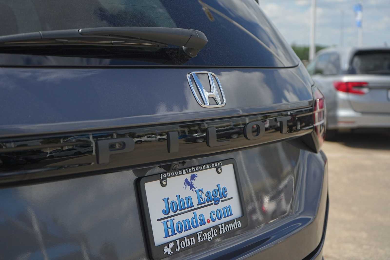 Thumbnail: 2023 Honda Pilot - 8