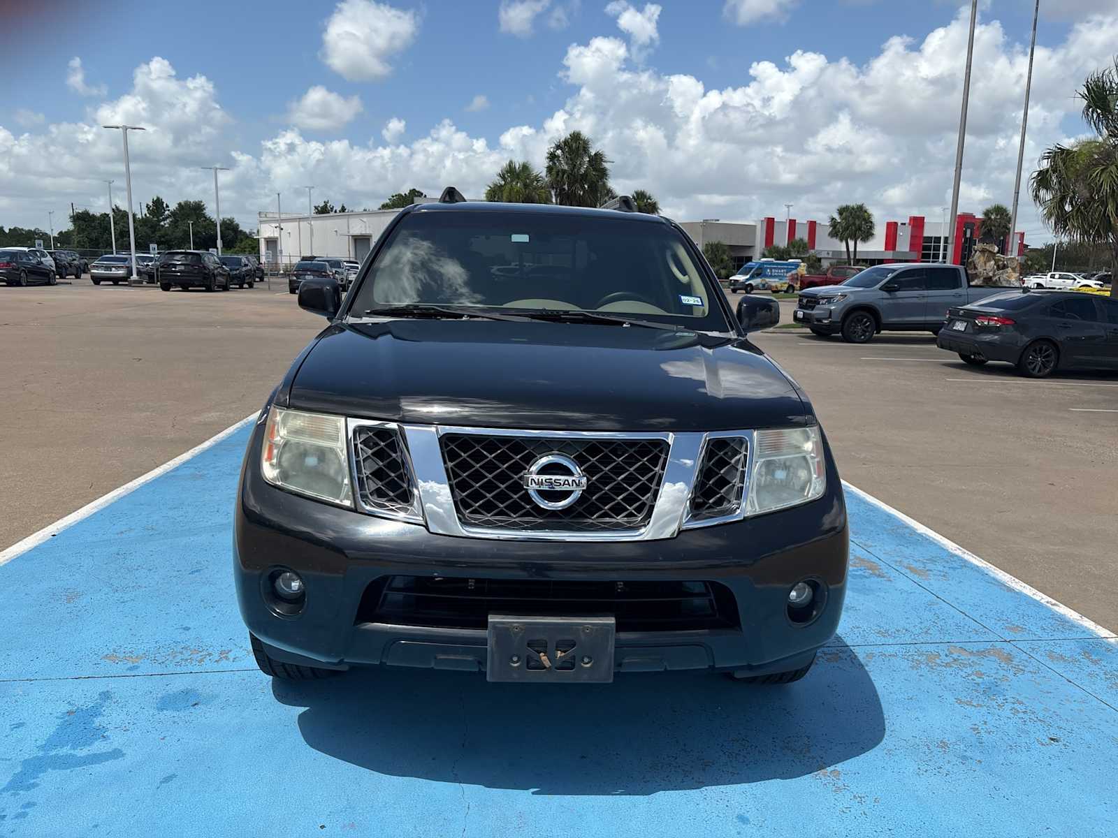 2009 Nissan Pathfinder SE 2
