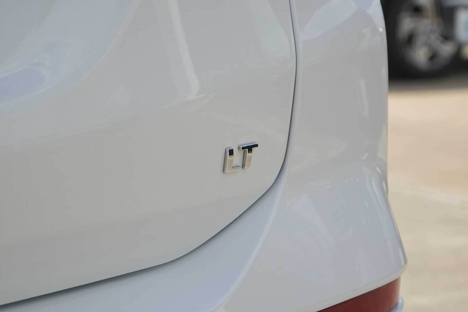 Thumbnail: 2020 Chevrolet Equinox - 8