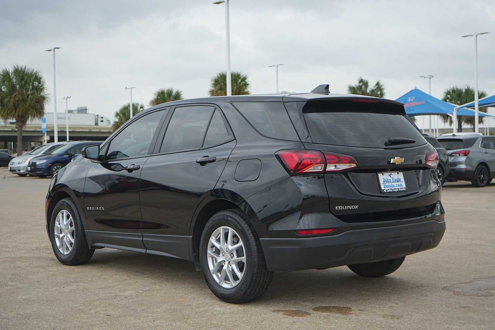 Thumbnail: 2023 Chevrolet Equinox - 4