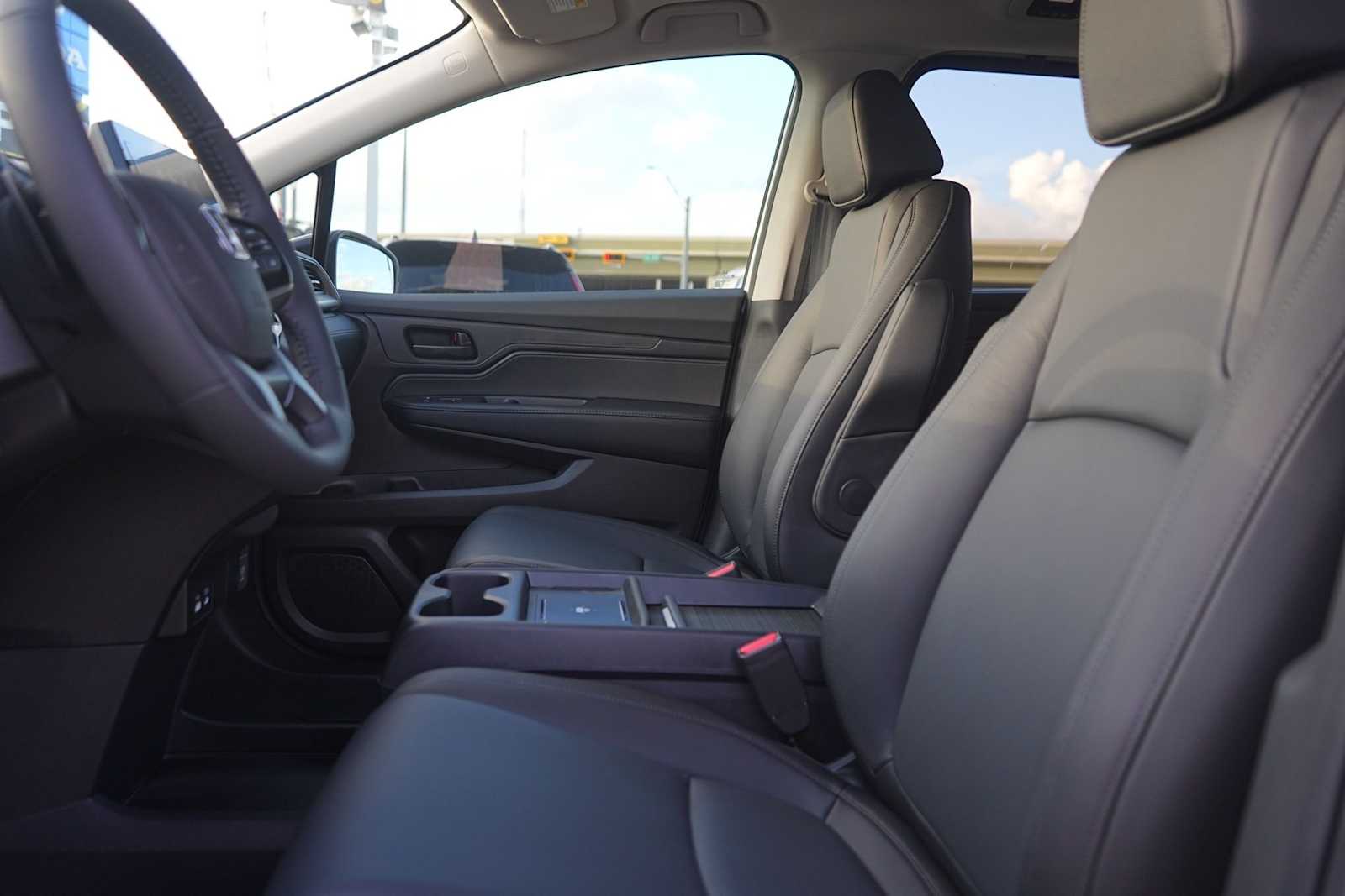 Thumbnail: 2026 Honda Odyssey - 11