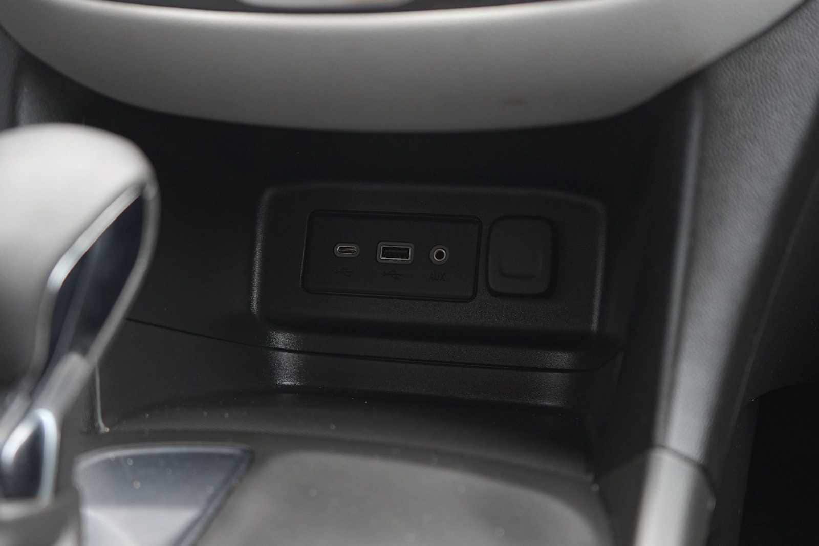 Thumbnail: 2023 Chevrolet Equinox - 24