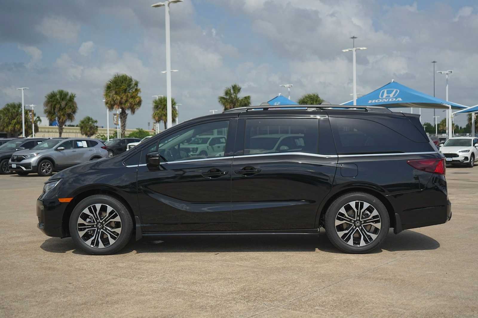 Thumbnail: 2026 Honda Odyssey - 3