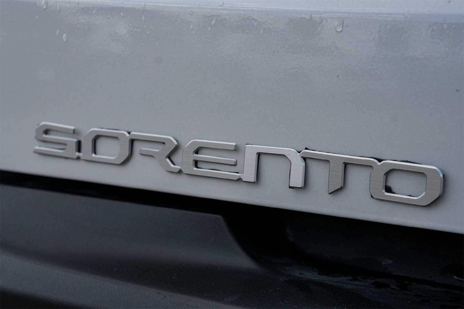 Thumbnail: 2023 Kia Sorento - 7