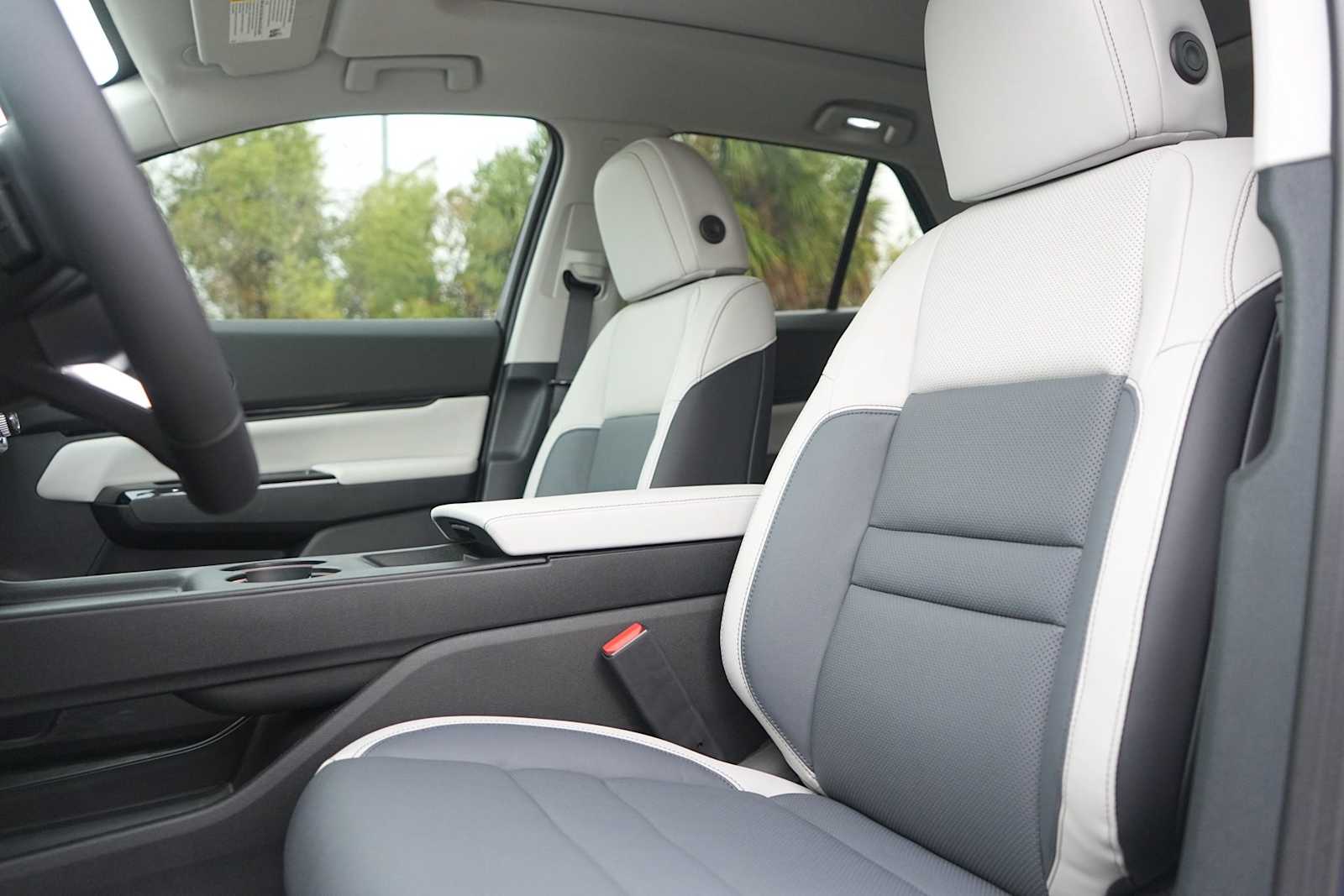 Thumbnail: 2026 Honda Prologue - 11