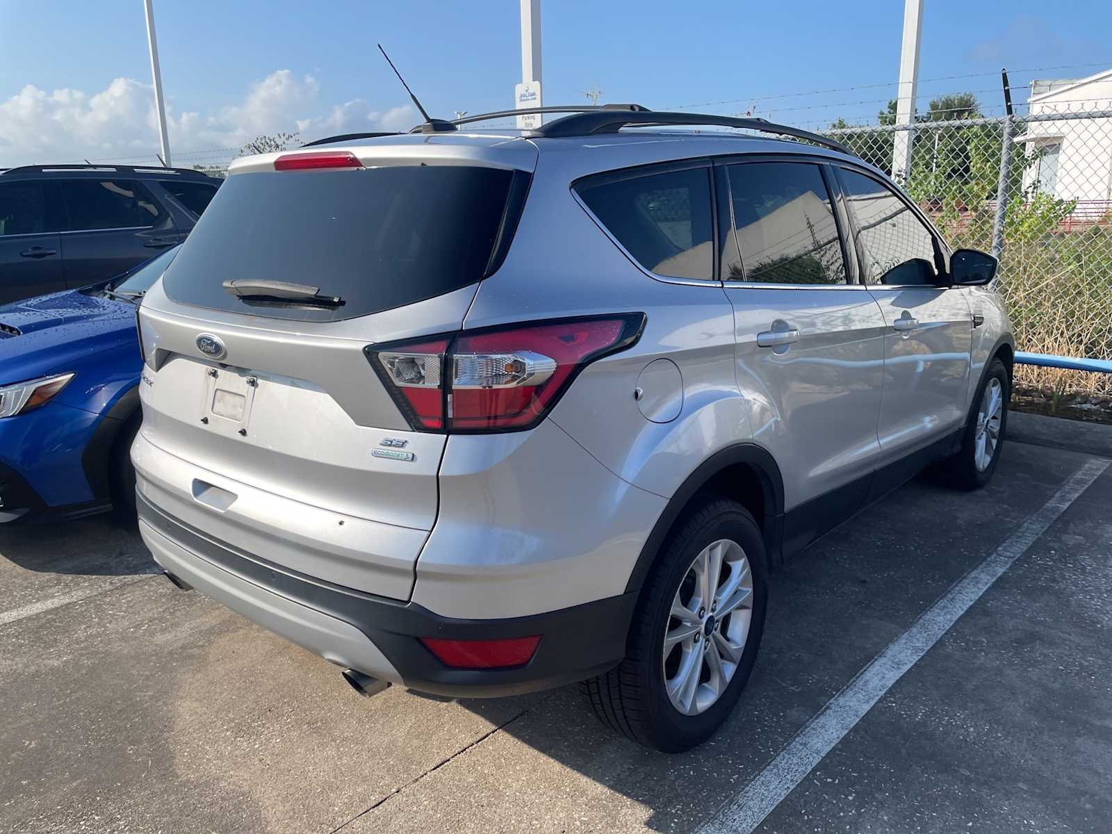 Thumbnail: 2017 Ford Escape - 3