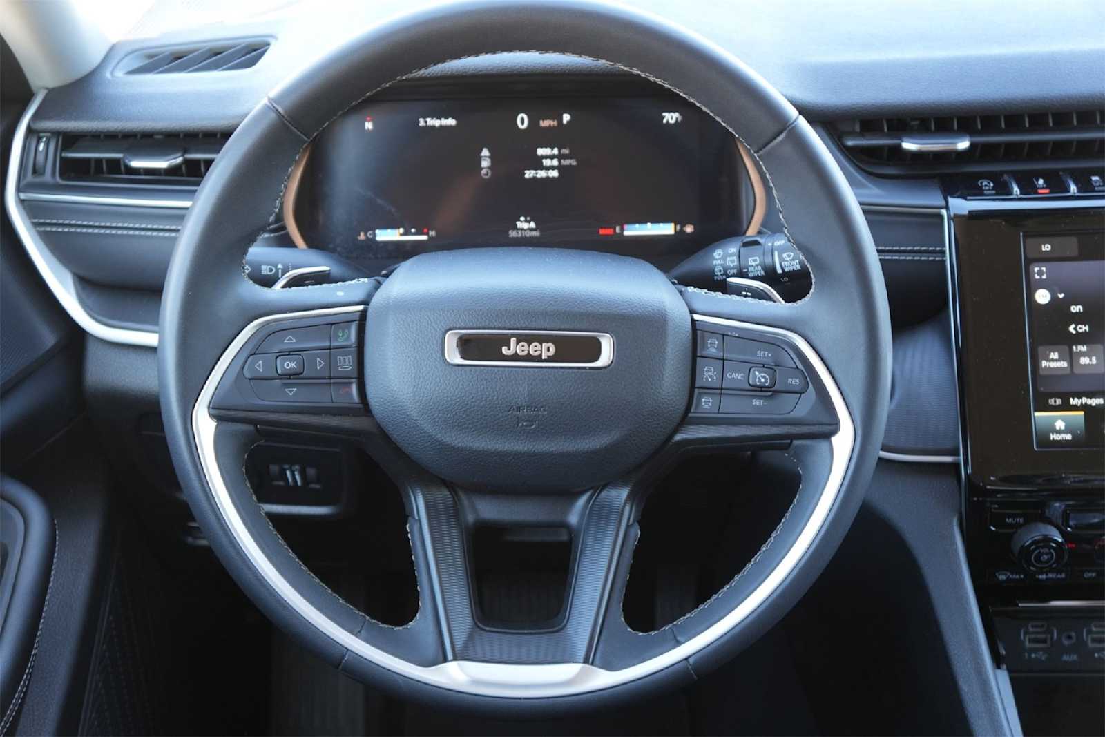 Thumbnail: 2023 Jeep Grand Cherokee - 15