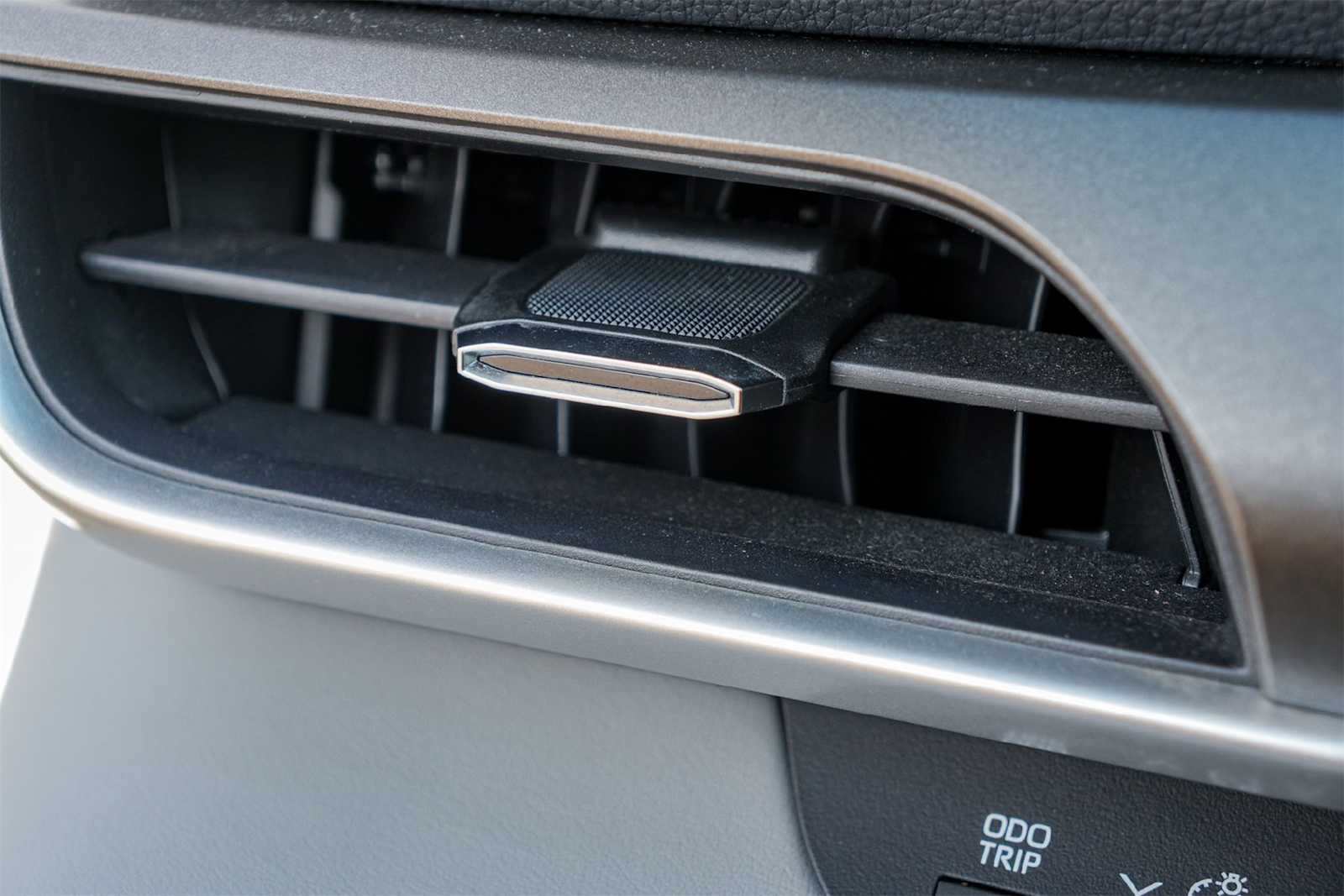 Thumbnail: 2021 Toyota Highlander - 28