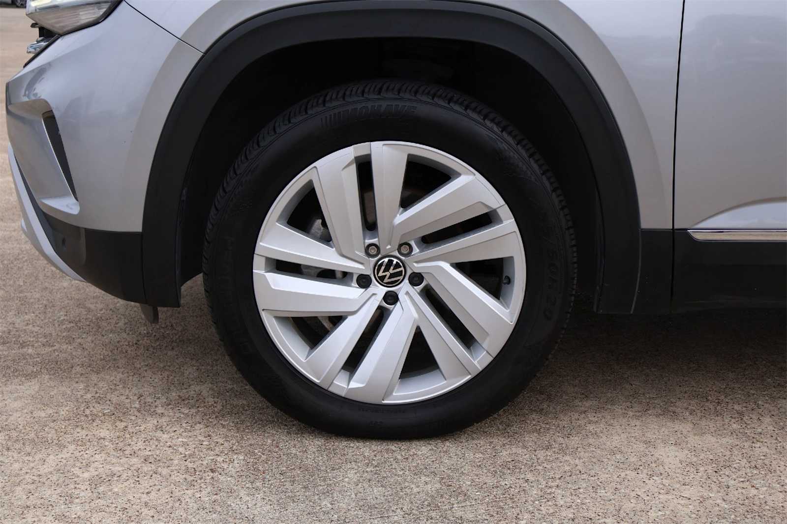 Thumbnail: 2021 Volkswagen Atlas - 8