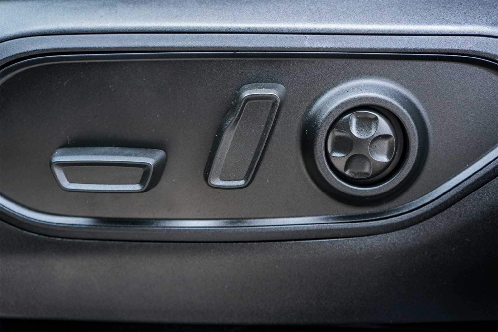 Thumbnail: 2023 Jeep Grand Cherokee - 21