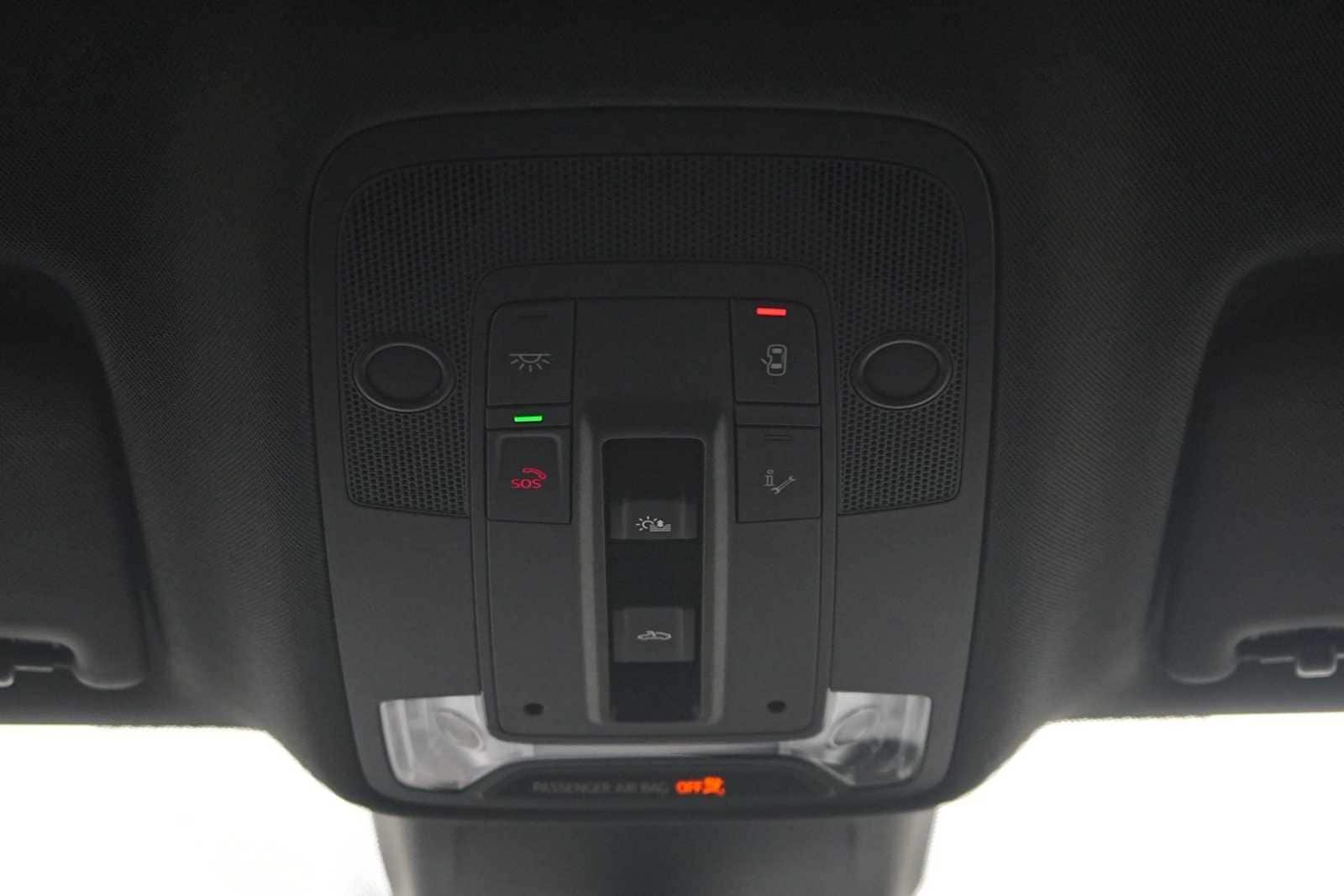 Thumbnail: 2023 Audi Q3 - 23