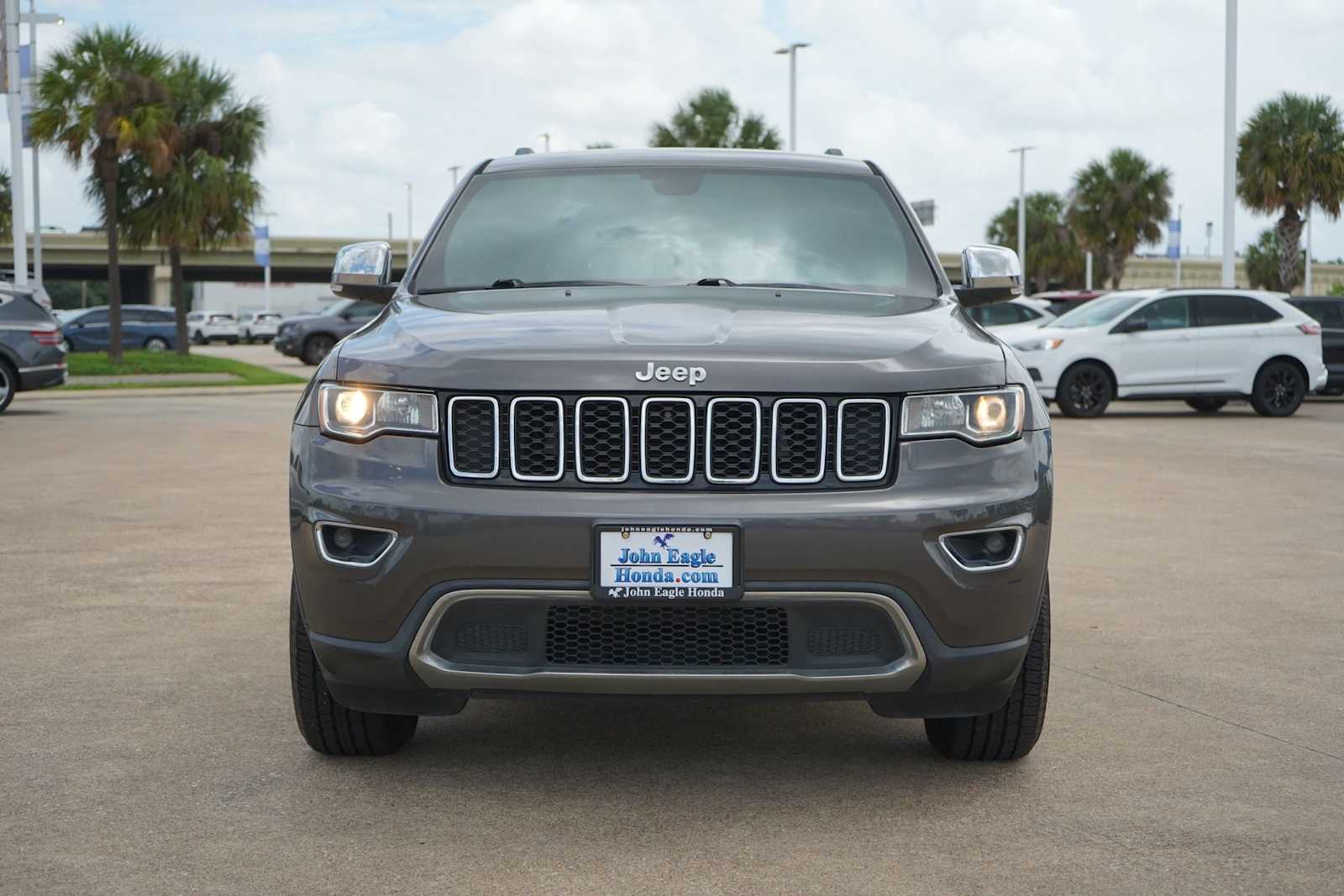 Thumbnail: 2017 Jeep Grand Cherokee - 6