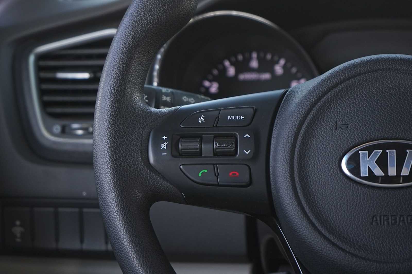 Thumbnail: 2017 Kia Sedona - 17