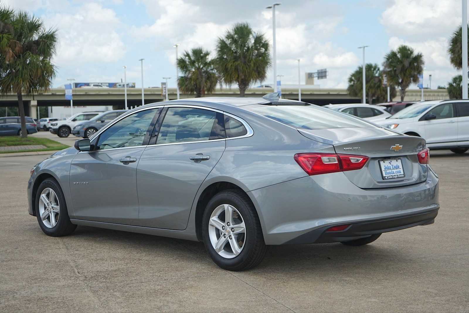 Thumbnail: 2024 Chevrolet Malibu - 4