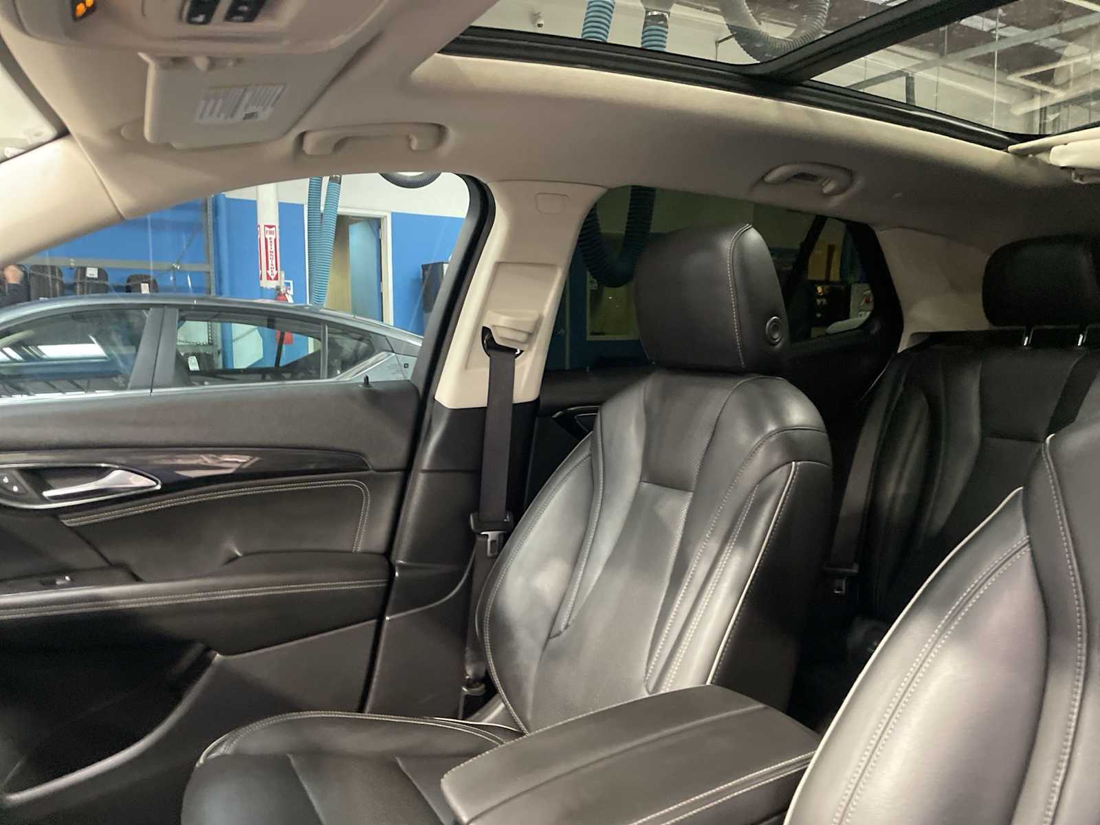 Thumbnail: 2022 Buick Envision - 30