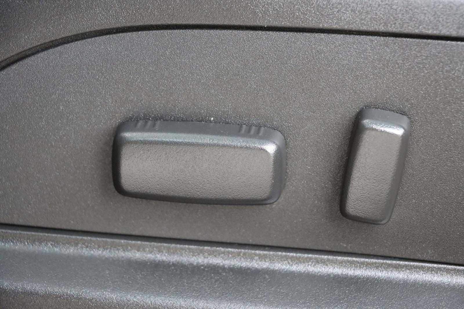 Thumbnail: 2012 GMC Acadia - 28