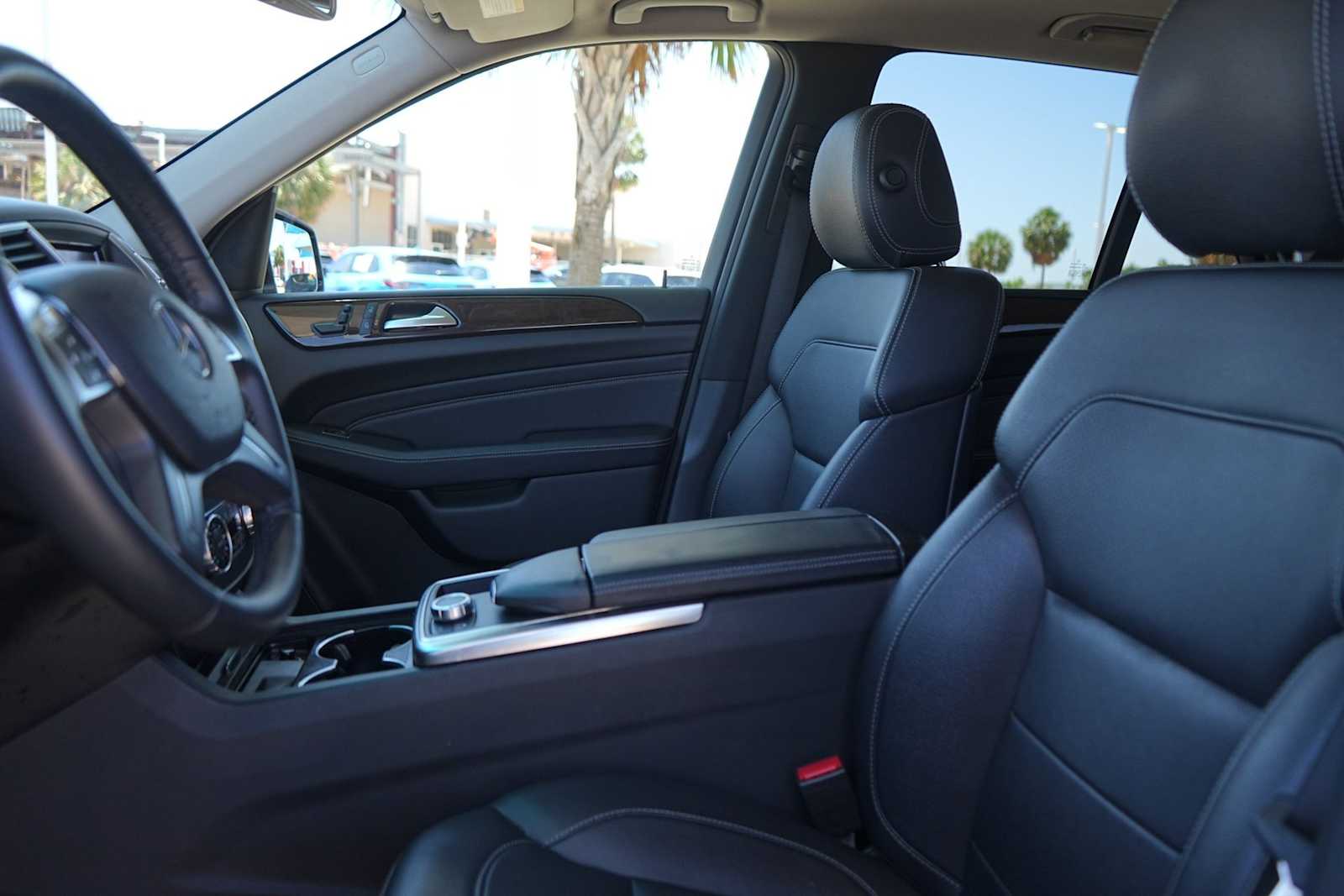 Thumbnail: 2014 Mercedes-Benz M-Class - 11