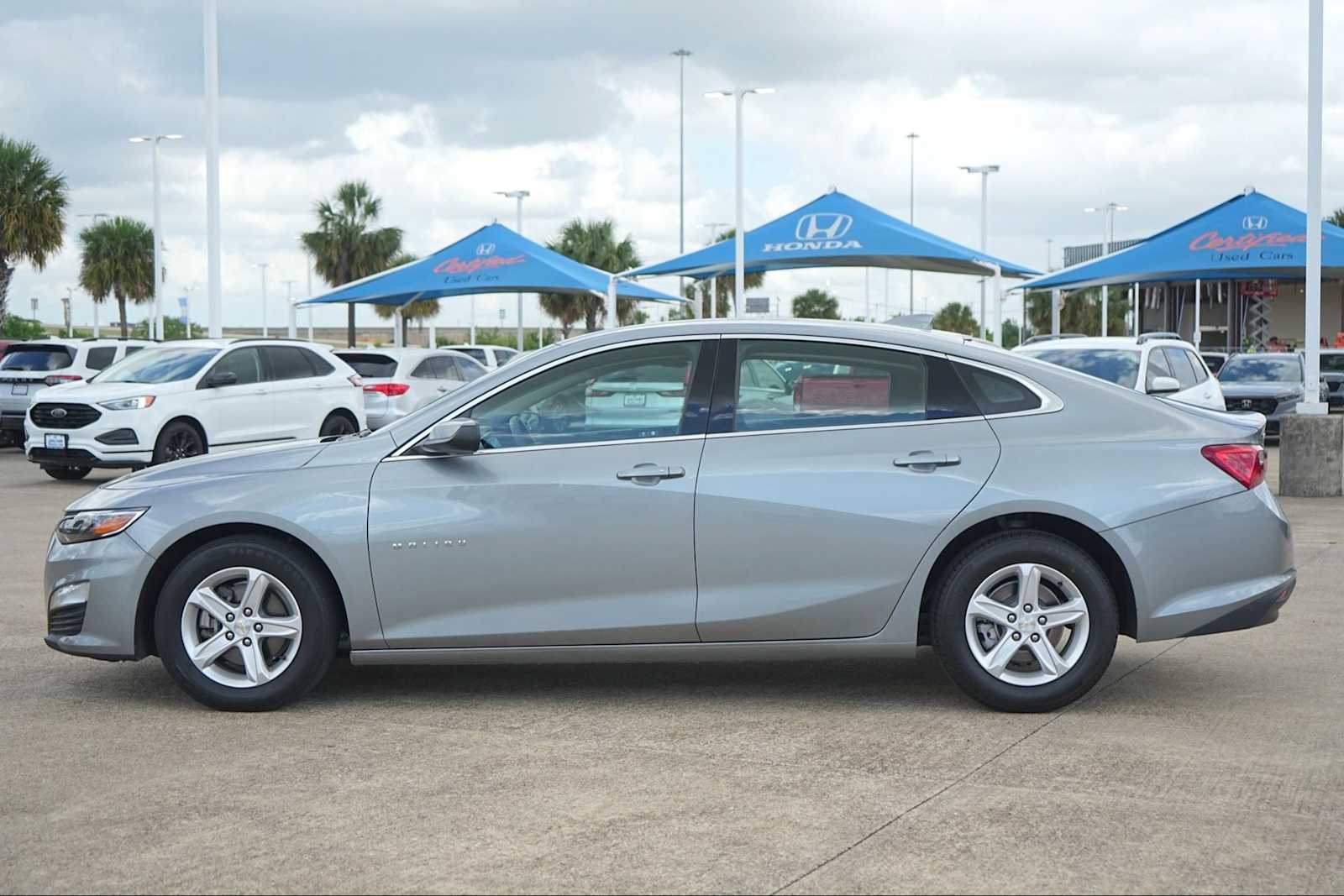 Thumbnail: 2024 Chevrolet Malibu - 3