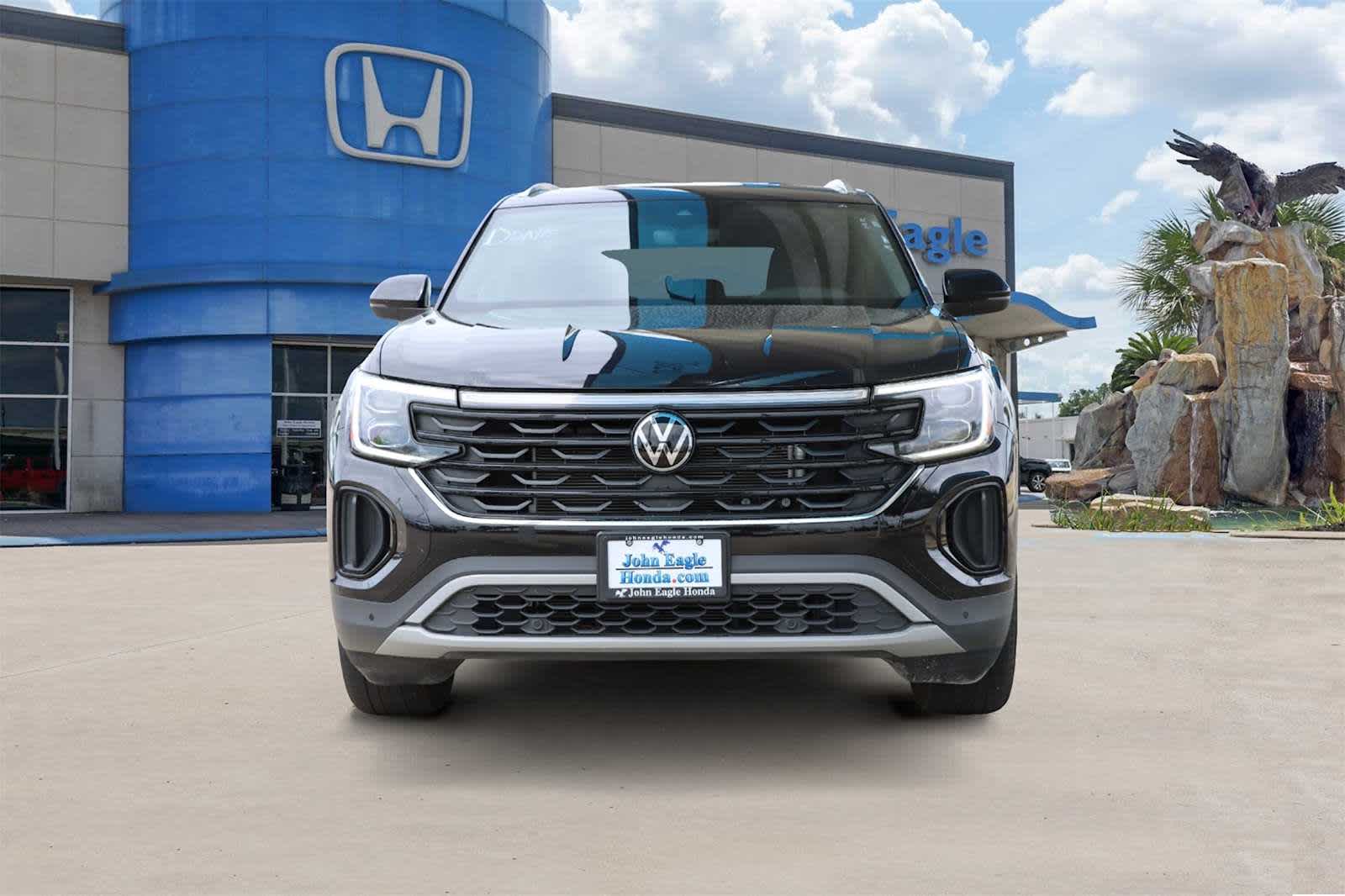 2024 Volkswagen Atlas Cross Sport SE w/Tech's photo