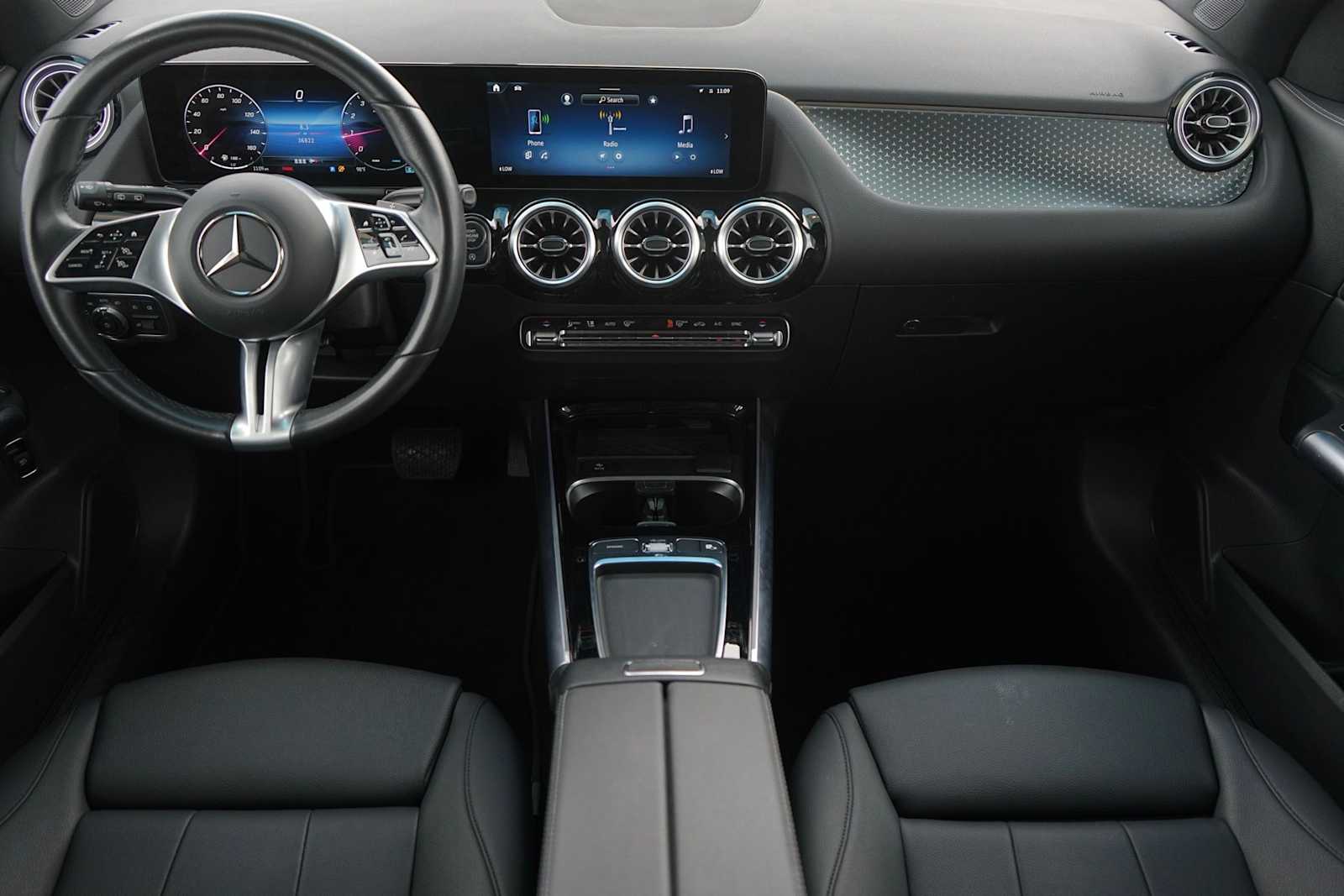 Thumbnail: 2025 Mercedes-Benz GLA - 10