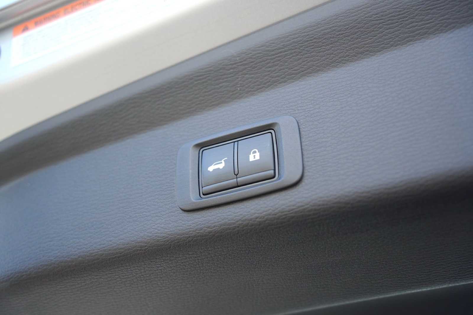 Thumbnail: 2025 Mitsubishi Outlander - 26