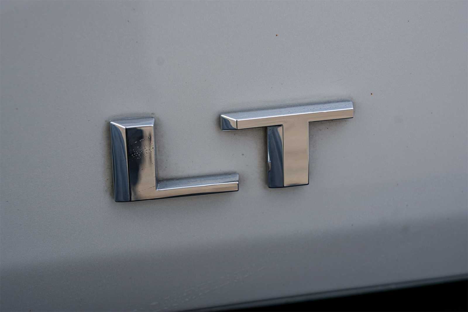 Thumbnail: 2022 Chevrolet Tahoe - 7