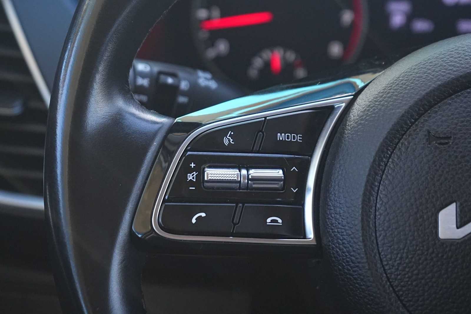 Thumbnail: 2023 Kia Seltos - 16