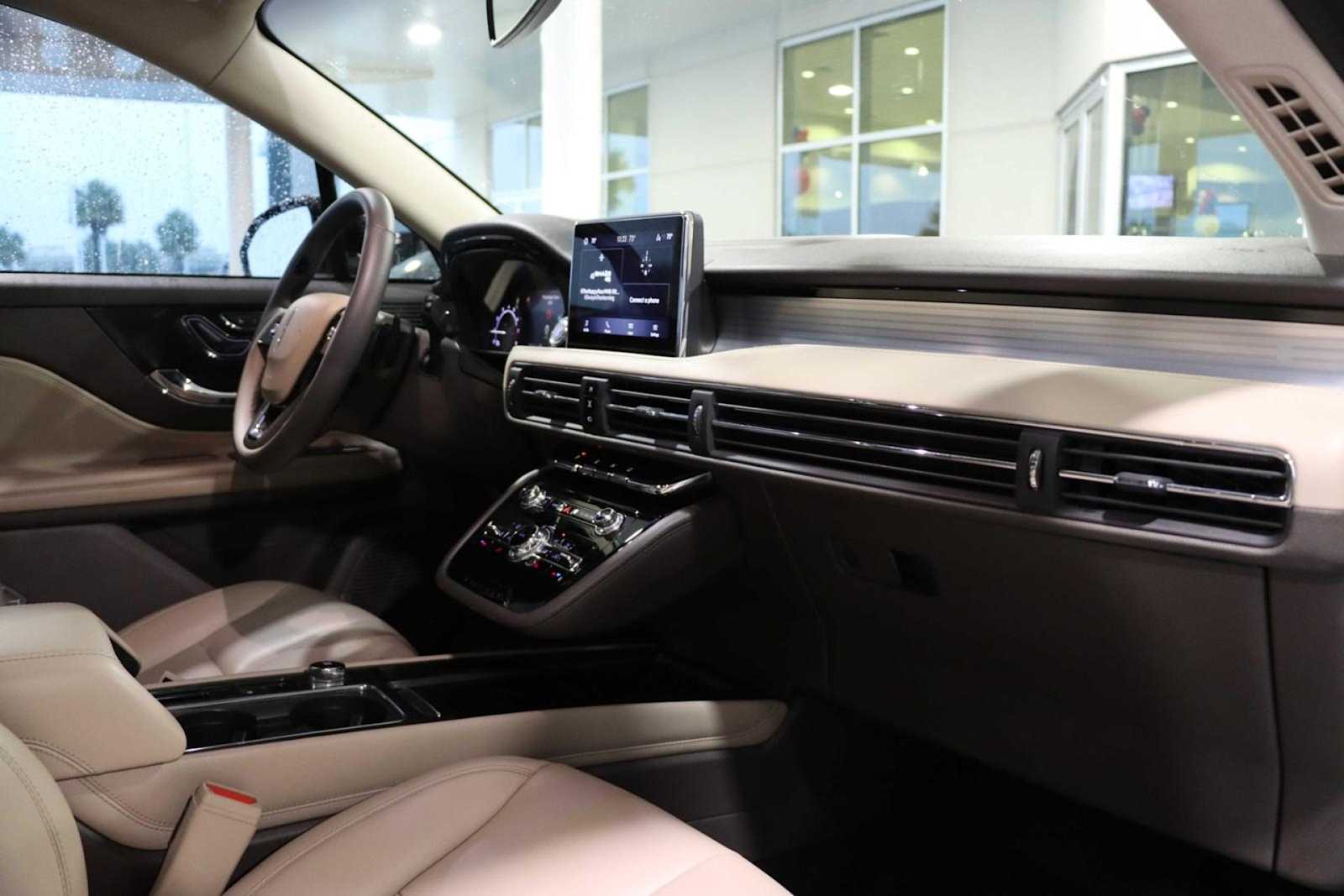 2022 Lincoln Corsair Standard 13