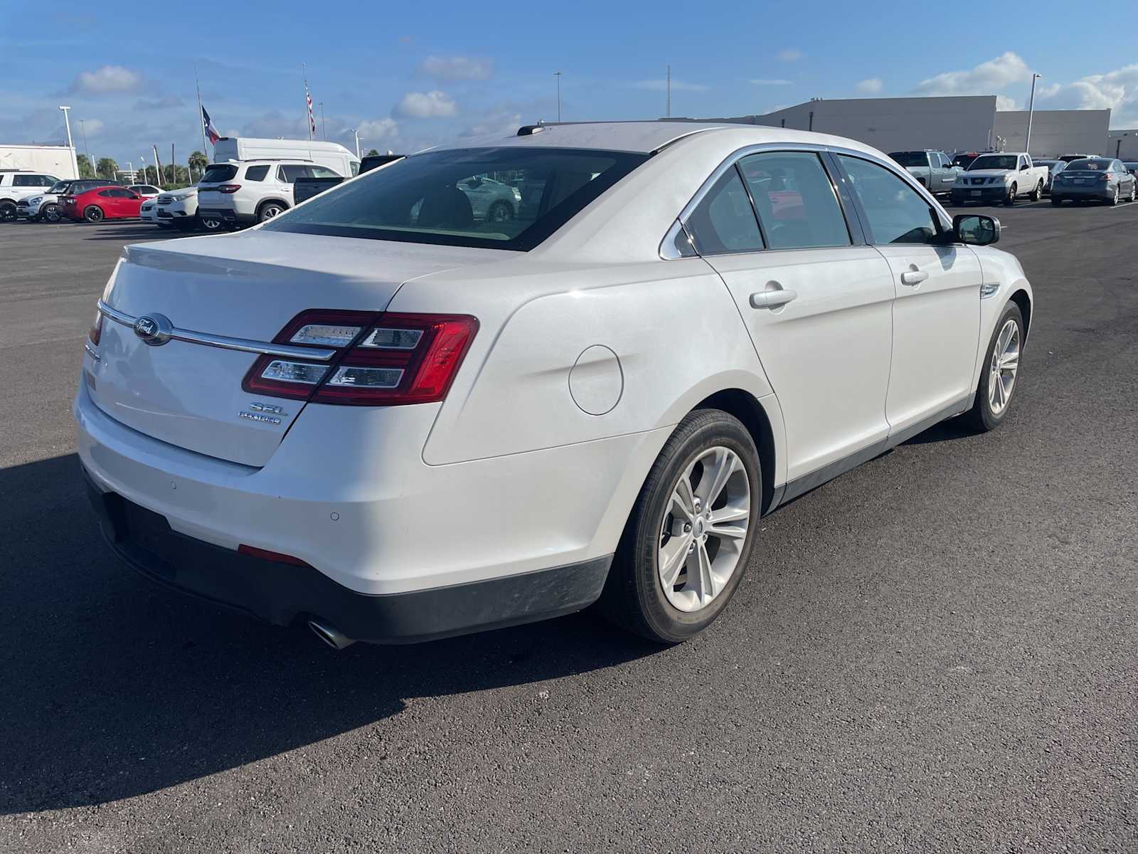 Thumbnail: 2015 Ford Taurus - 3