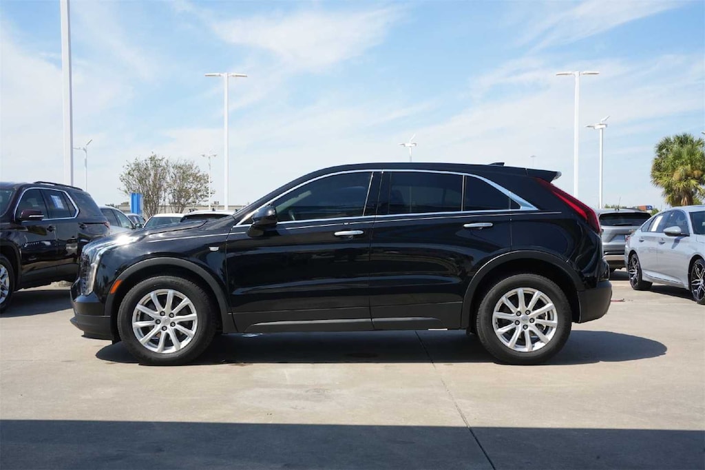 Used 2022 CADILLAC XT4 Luxury SUV