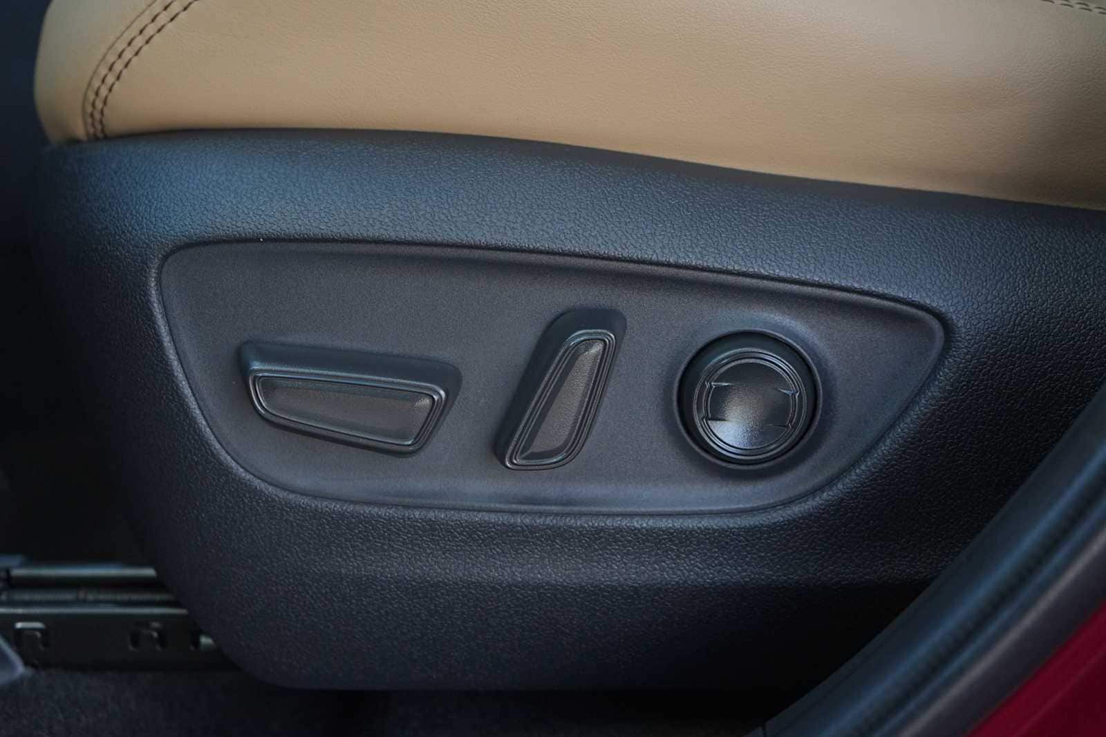 Thumbnail: 2024 Toyota RAV4 - 12