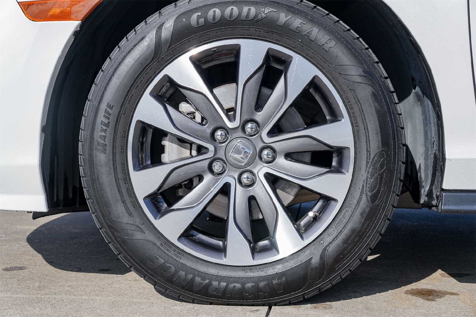 Thumbnail: 2023 Honda Odyssey - 8