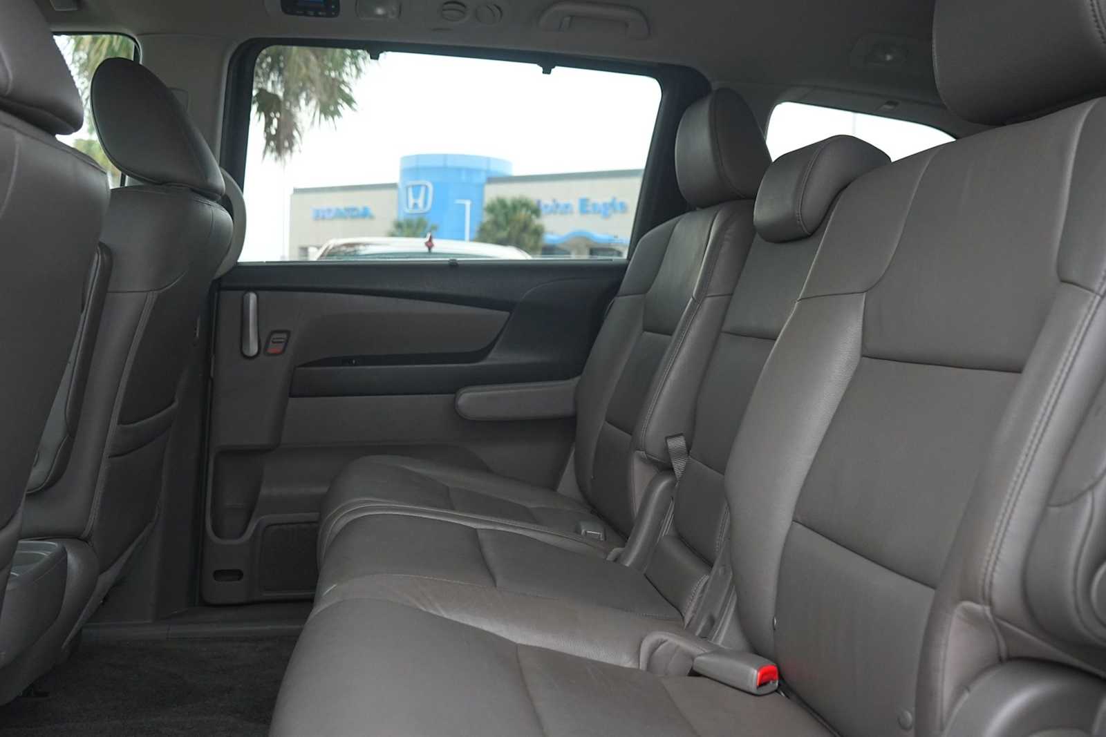 Thumbnail: 2013 Honda Odyssey - 14