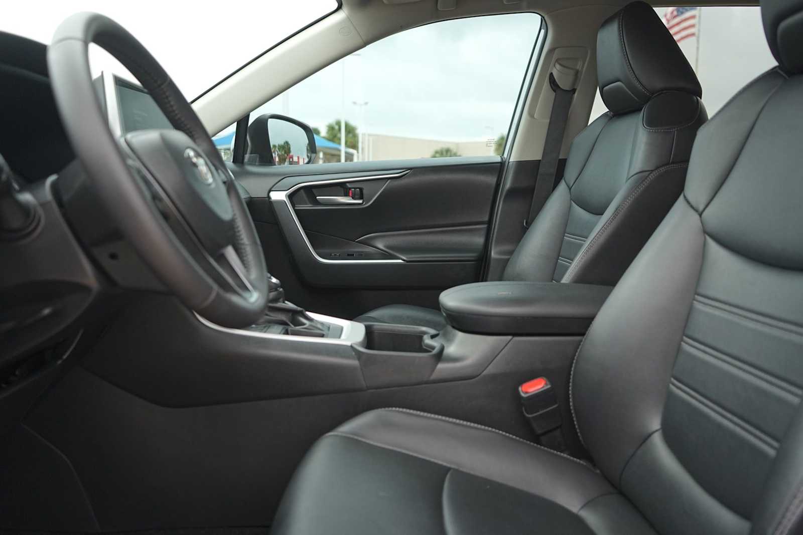 Thumbnail: 2024 Toyota RAV4 - 11