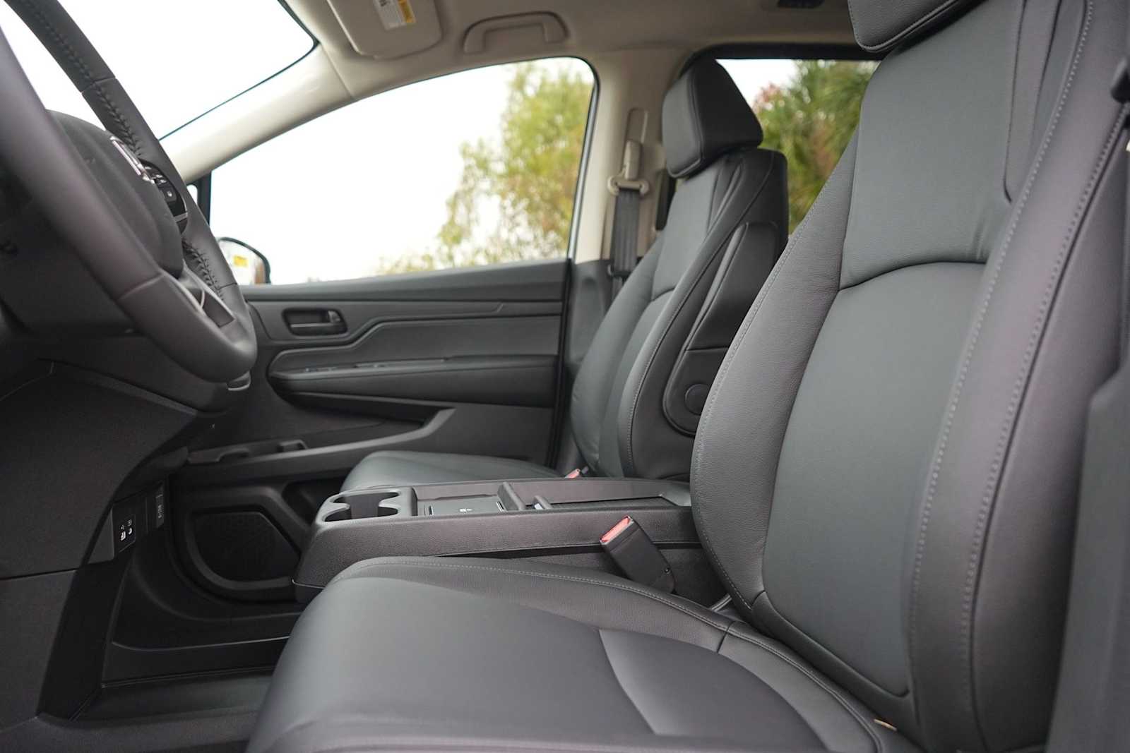 Thumbnail: 2026 Honda Odyssey - 11