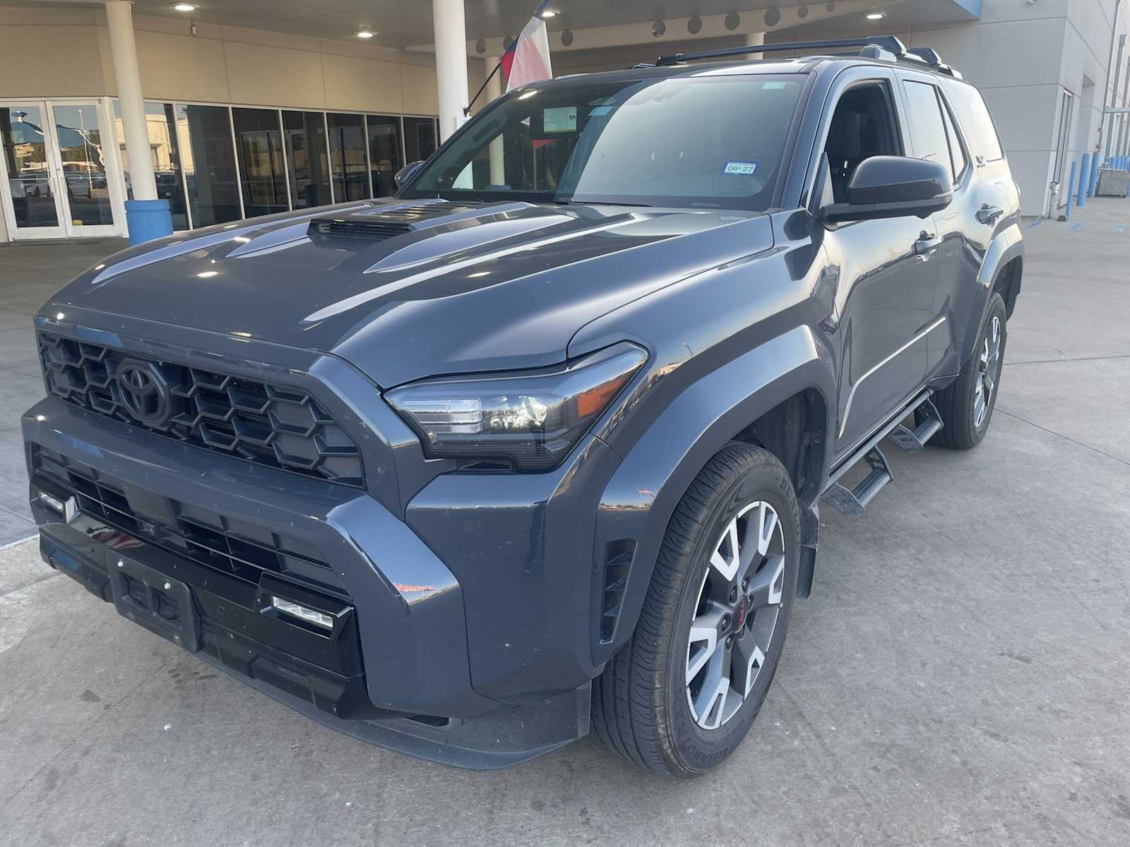 Thumbnail: 2025 Toyota 4Runner - 1
