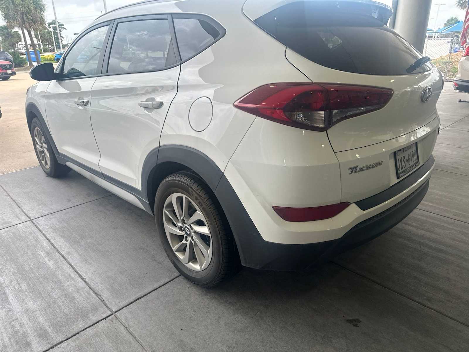 Thumbnail: 2017 Hyundai Tucson - 3