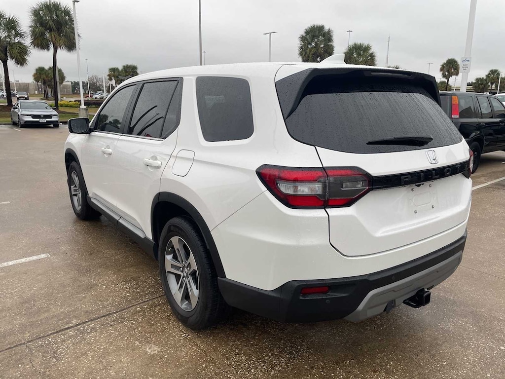 Used 2023 Honda Pilot EX-L 8 Passenger SUV