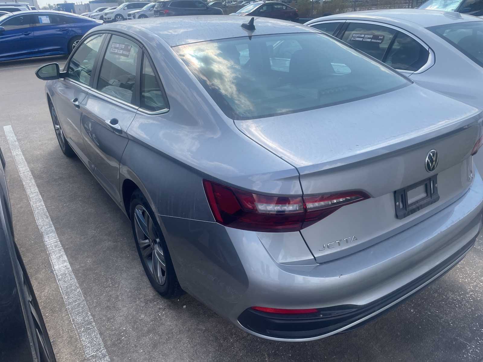 2024 Volkswagen Jetta 1.5T SE photo 2