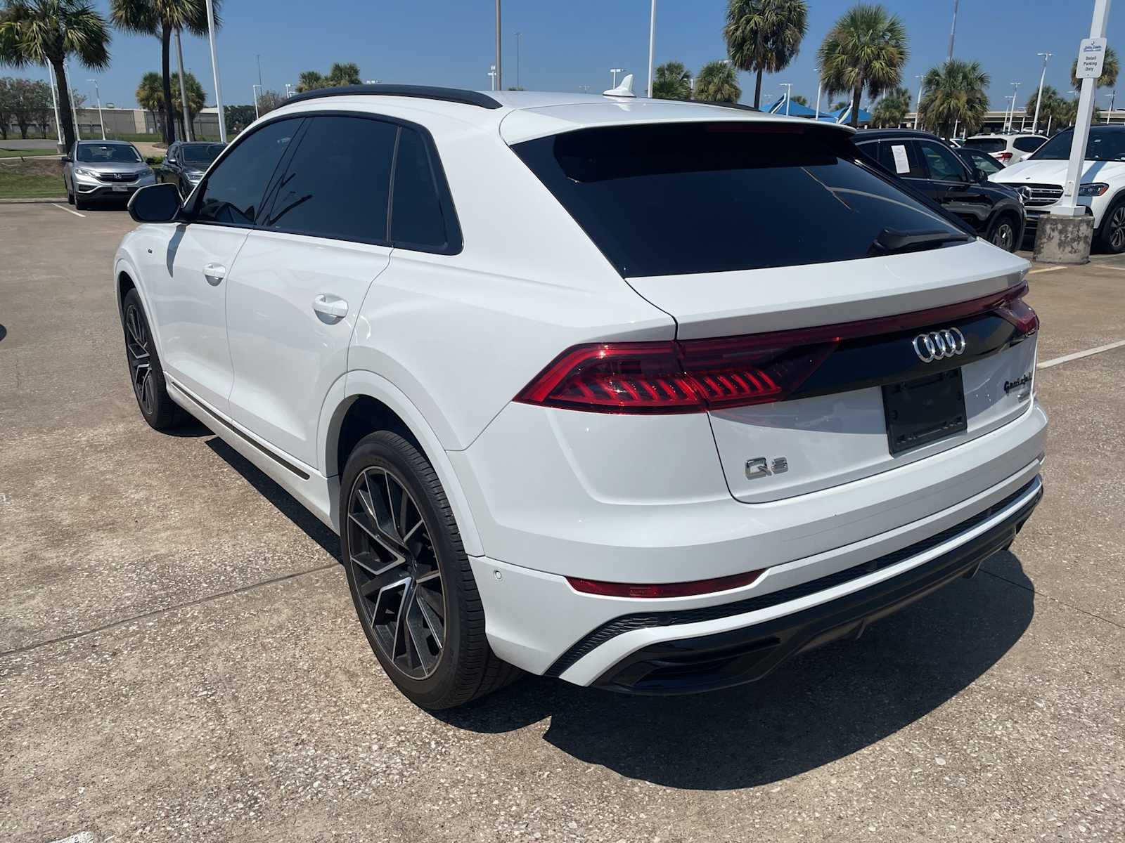 Thumbnail: 2021 Audi Q8 - 2
