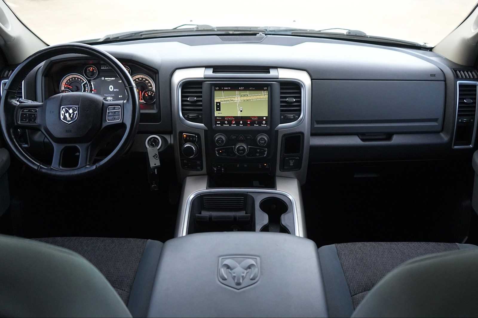 Thumbnail: 2020 RAM 1500 Classic - 10