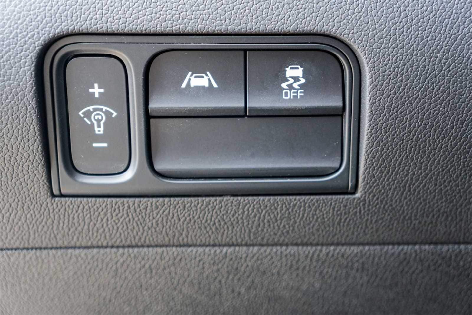 Thumbnail: 2023 Kia Sorento - 23