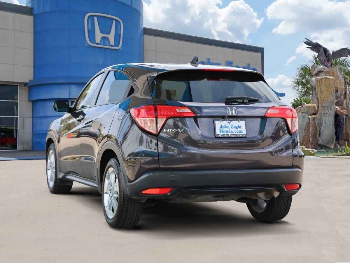 Thumbnail: 2016 Honda HR-V - 4